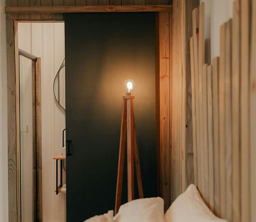Johnny Galecki for bedroom design article