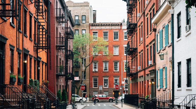 Ryan Serhant and Andy Cohen sat together on talk show to support duplex sale article