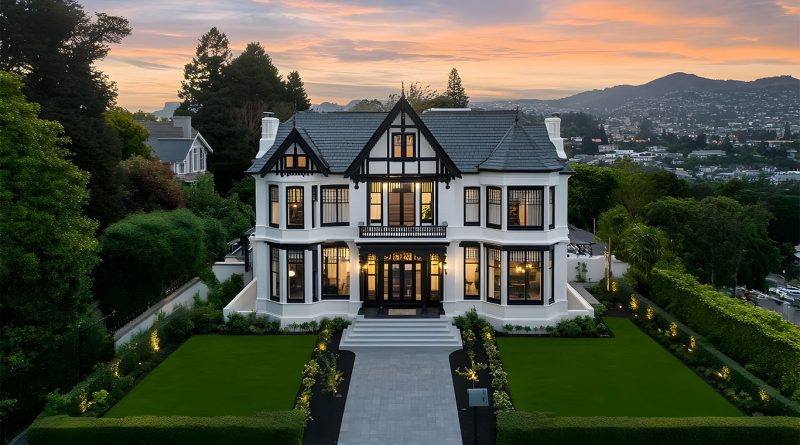 A panoramic view of San Francisco skyline with luxury homes in the foreground, symbolizing AI-driven housing growth.
