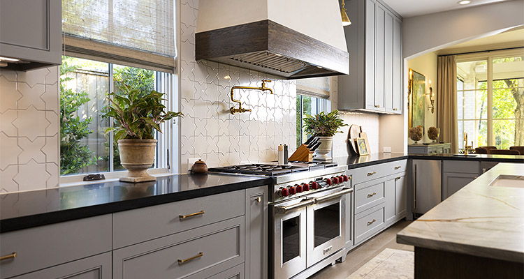 a modern kitchen designed by Aspire Fine Homes