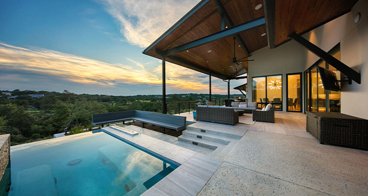 a luxurious modern house, part of the "Clubs Village Modern" project by Todd Glowka Builder.