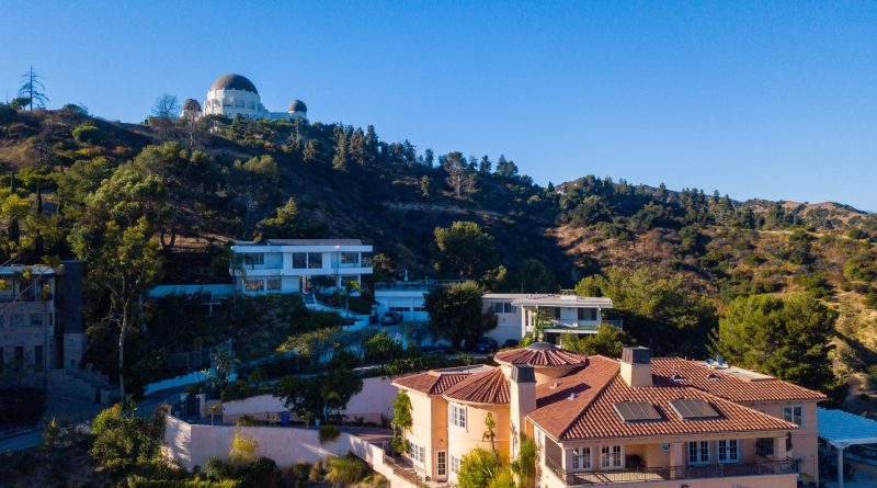 View of houses in Los Feliz
