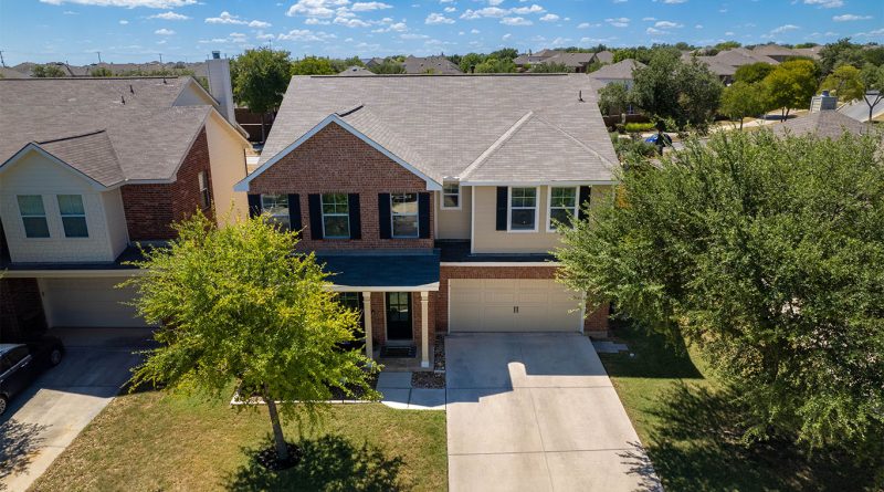 New home construction in the San Antonio housing market as builders offer incentives to attract cautious buyers after the pandemic boom